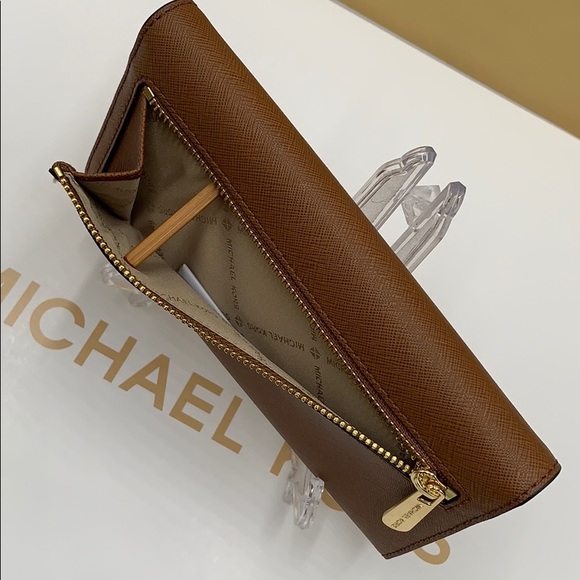 Michael Kors Jet Set Travel Lg Trifold Wallet - Picture 3 of 16